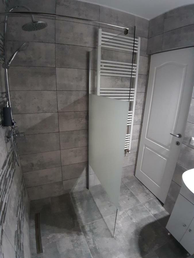 Revolution Apartment Бая-Маре Экстерьер фото